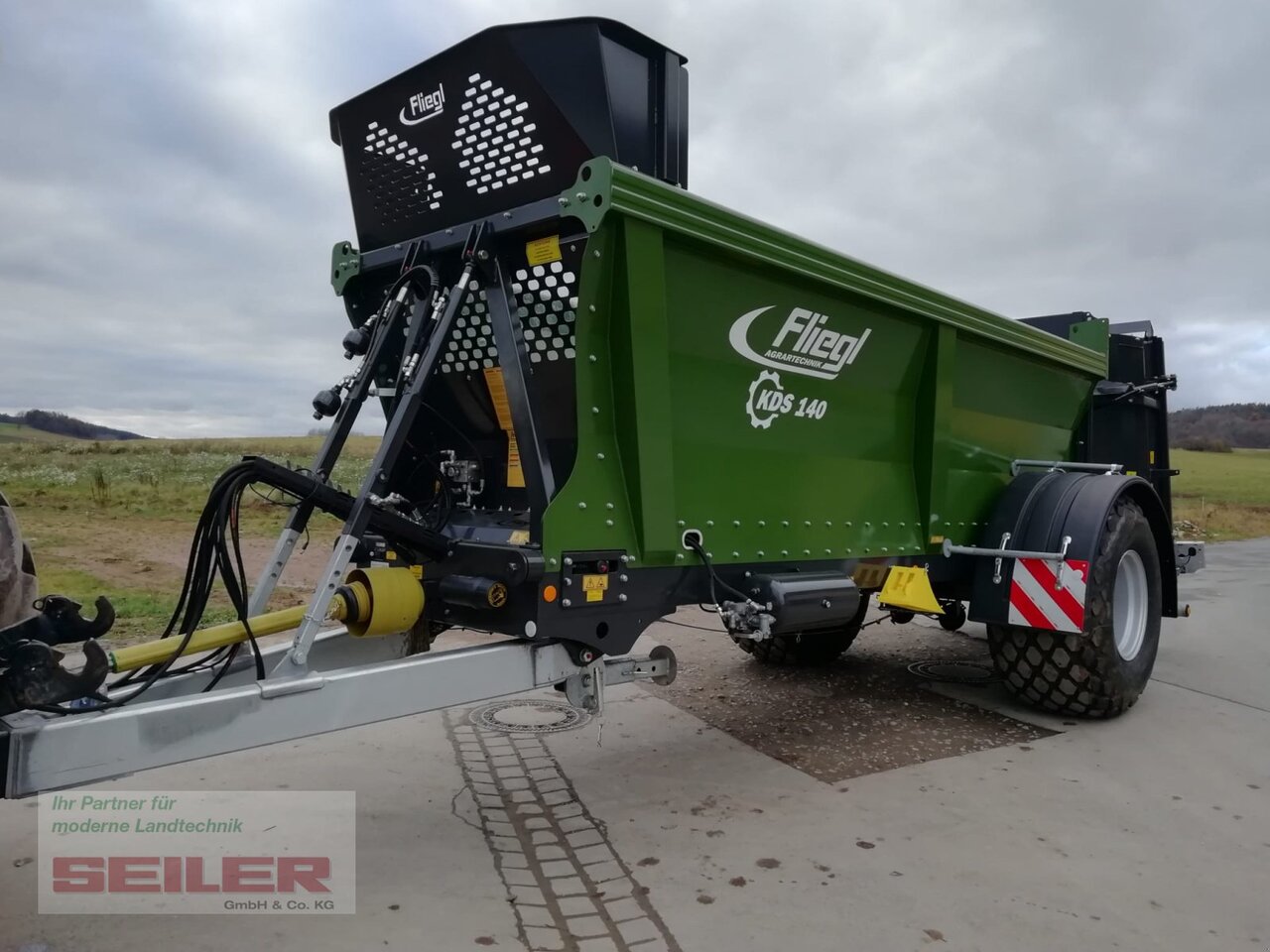 Fliegl KDS 120 JUNIOR XL 12m³ - Esparcidor de estiércol: foto 1 Fliegl KDS 120 JUNIOR XL 12m³ - Esparcidor de estiércol: foto 1
