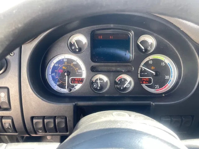 Cabeza tractora DAF CF 85.410 Automatic 2 Tanks: foto 10 Cabeza tractora DAF CF 85.410 Automatic 2 Tanks: foto 10