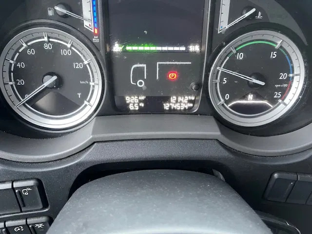 Cabeza tractora DAF XF 460 Retarder 2x Fuel-tanks: foto 11 Cabeza tractora DAF XF 460 Retarder 2x Fuel-tanks: foto 11