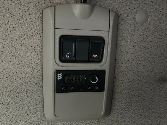 Cabeza tractora DAF XF 460 Retarder 2x Fuel-tanks: foto 16 Cabeza tractora DAF XF 460 Retarder 2x Fuel-tanks: foto 16