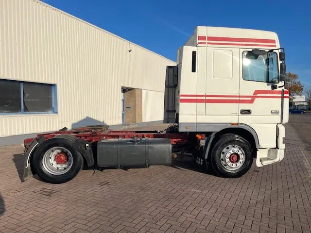 DAF XF 95.430 Manual-Gear Euro 3 - Cabeza tractora: foto 5 DAF XF 95.430 Manual-Gear Euro 3 - Cabeza tractora: foto 5