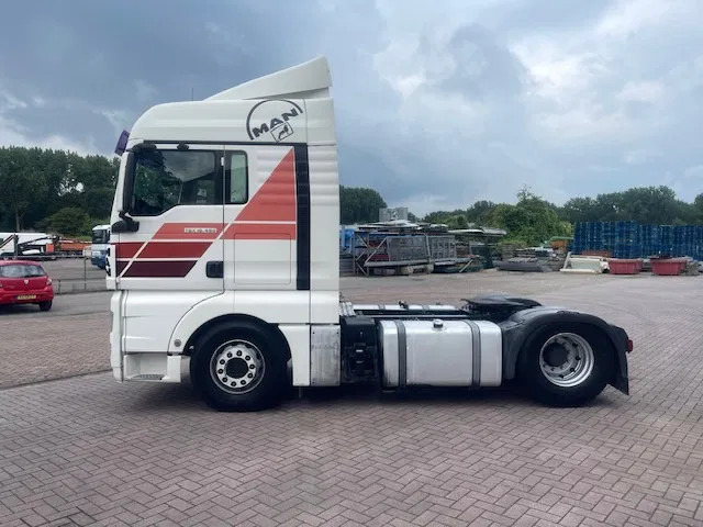 MAN TGX 18.480 Retarder 2Tanks - Cabeza tractora: foto 4 MAN TGX 18.480 Retarder 2Tanks - Cabeza tractora: foto 4