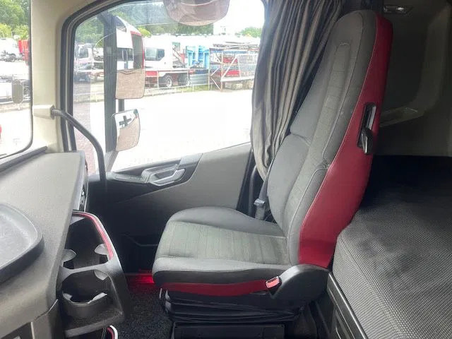 Cabeza tractora Volvo FH 13.460 2Tanks-NL~Truck-Parking Cool TUV: foto 15 Cabeza tractora Volvo FH 13.460 2Tanks-NL~Truck-Parking Cool TUV: foto 15