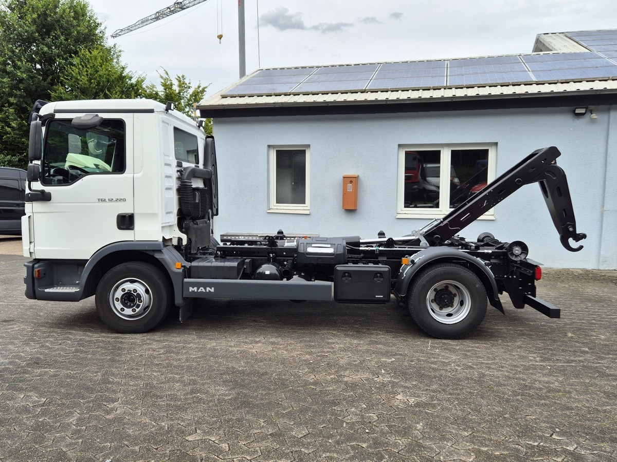 MAN TGL 12.250 BL City Abrollkipper NEU AHK Euro 6 - Camión multibasculante: foto 4 MAN TGL 12.250 BL City Abrollkipper NEU AHK Euro 6 - Camión multibasculante: foto 4