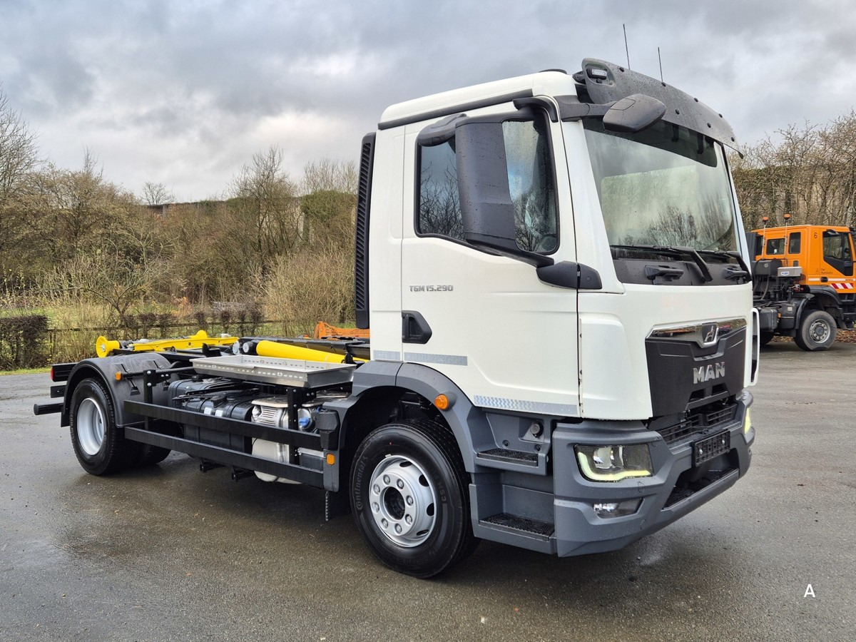 MAN TGM 15.290 BL Abrollkipper Multihook City+1570mm - Camión multibasculante: foto 3 MAN TGM 15.290 BL Abrollkipper Multihook City+1570mm - Camión multibasculante: foto 3