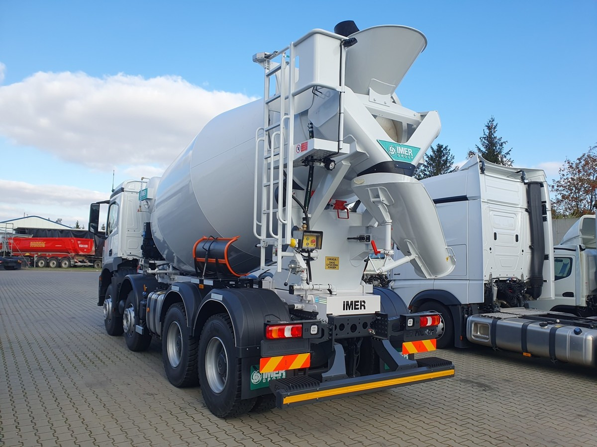 MERCEDES-BENZ Arocs 3740 8x4 Betonmischer IMER ORU LT105 H 10m - Camión hormigonera: foto 4 MERCEDES-BENZ Arocs 3740 8x4 Betonmischer IMER ORU LT105 H 10m - Camión hormigonera: foto 4