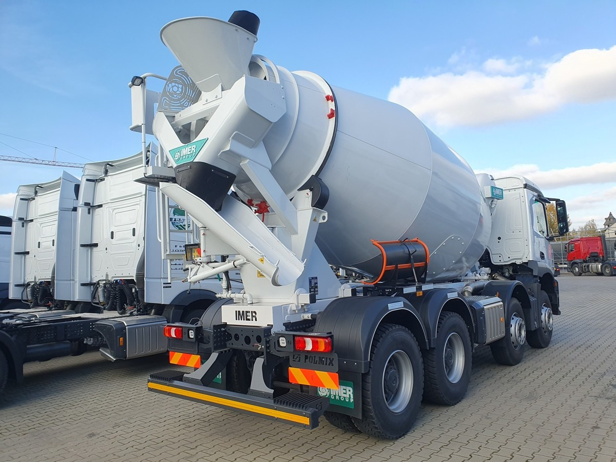 MERCEDES-BENZ Arocs 3740 8x4 Betonmischer IMER ORU LT105 H 10m - Camión hormigonera: foto 3 MERCEDES-BENZ Arocs 3740 8x4 Betonmischer IMER ORU LT105 H 10m - Camión hormigonera: foto 3