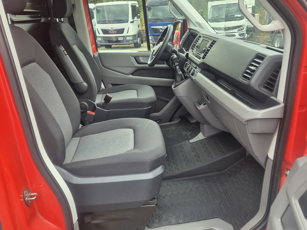 Furgón VW Crafter 35 Maxi L4H3 1Hand PDC sofort verfügbar!: foto 13 Furgón VW Crafter 35 Maxi L4H3 1Hand PDC sofort verfügbar!: foto 13