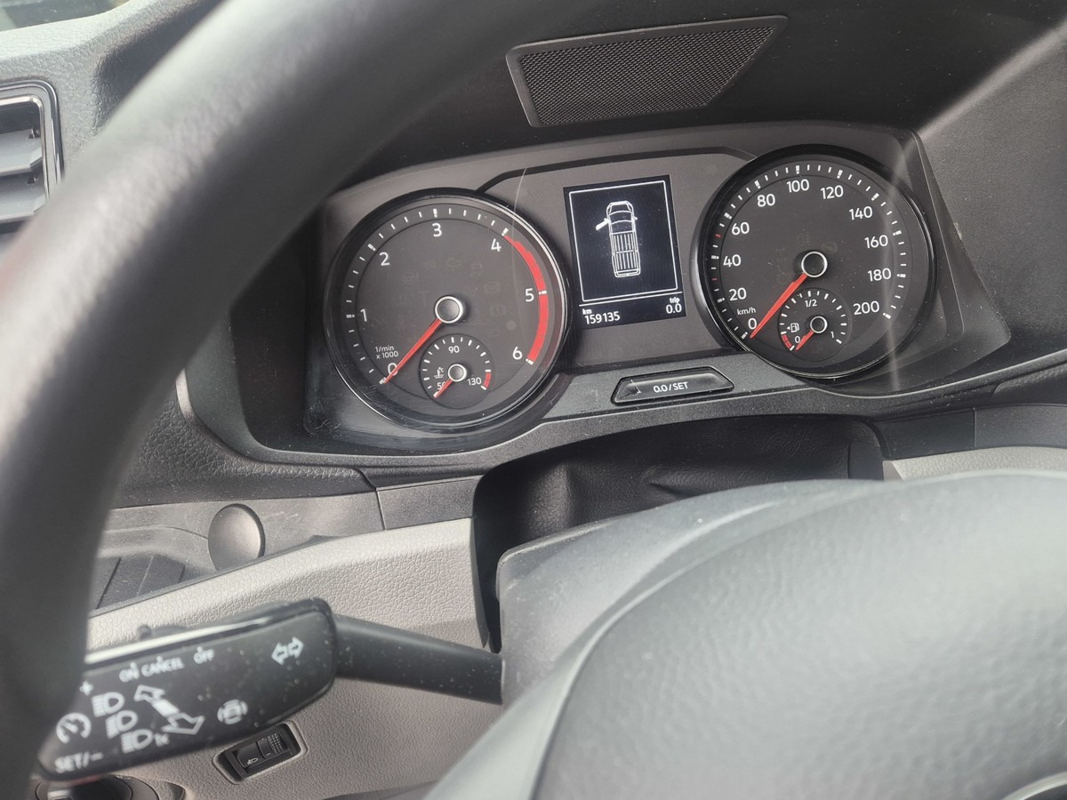 Furgón VW Crafter 35 Maxi L4H3 1Hand PDC sofort verfügbar!: foto 9 Furgón VW Crafter 35 Maxi L4H3 1Hand PDC sofort verfügbar!: foto 9