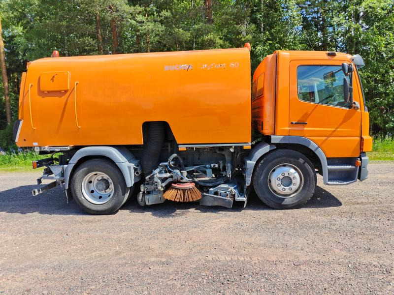 Bucher Cityfant 60 MB Atego - Barredora vial: foto 5 Bucher Cityfant 60 MB Atego - Barredora vial: foto 5