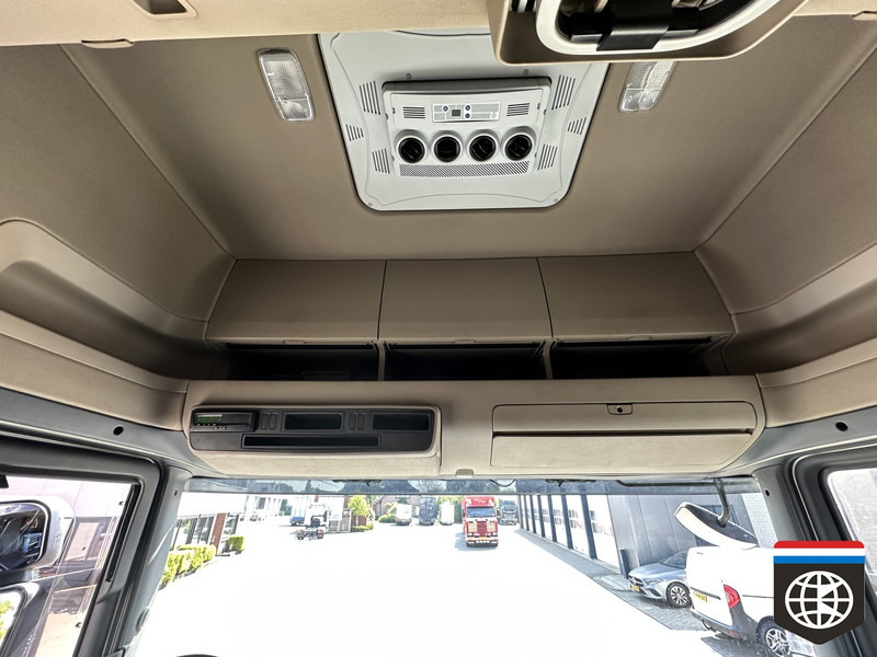 Scania R 410 Retarder / SLIDE ROOF / night ac / CLEAN TRUCK - Camión lona: foto 5 Scania R 410 Retarder / SLIDE ROOF / night ac / CLEAN TRUCK - Camión lona: foto 5