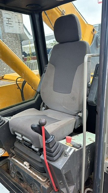 Grúa sobre orugas SENNEBOGEN S 613 R: foto 9