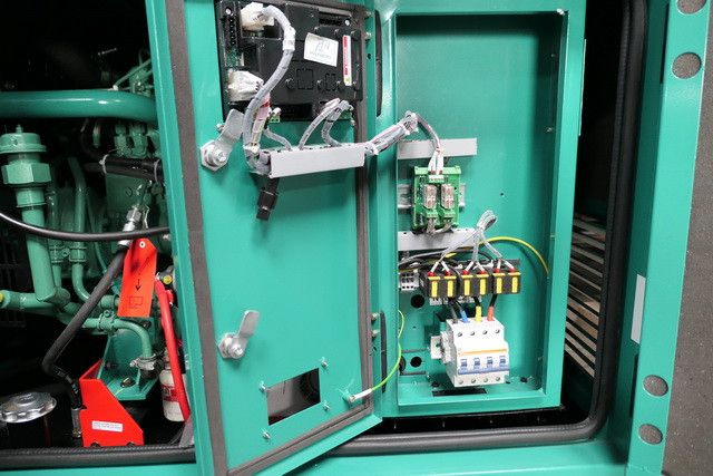 Cummins Stromgenerator, 10 kVA, Sofort verfügbar - Generador industriale: foto 4 Cummins Stromgenerator, 10 kVA, Sofort verfügbar - Generador industriale: foto 4