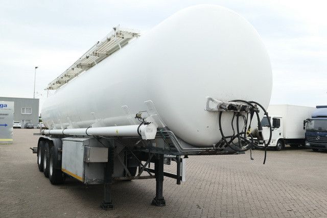 Kässbohrer STH 34/10-24/Tank 34.000 ltr./Unterbefüll./Pumpe - Semirremolque cisterna: foto 5 Kässbohrer STH 34/10-24/Tank 34.000 ltr./Unterbefüll./Pumpe - Semirremolque cisterna: foto 5
