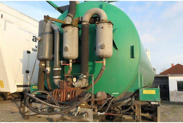 LINDNER & Fischer TSA 27 VA, Gülle, Vakuum,27m³ - Limpieza de alcantarillado: foto 2 LINDNER & Fischer TSA 27 VA, Gülle, Vakuum,27m³ - Limpieza de alcantarillado: foto 2