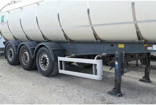 Menci SA 105, isoliert, 32m³, 4 Kammern, Alu-Felgen - Semirremolque cisterna: foto 2 Menci SA 105, isoliert, 32m³, 4 Kammern, Alu-Felgen - Semirremolque cisterna: foto 2