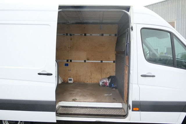 Mercedes-Benz 213 CDI Sprinter 4x2, Klima, 3. Sitz, Holzausbau - Furgoneta pequeña: foto 3 Mercedes-Benz 213 CDI Sprinter 4x2, Klima, 3. Sitz, Holzausbau - Furgoneta pequeña: foto 3