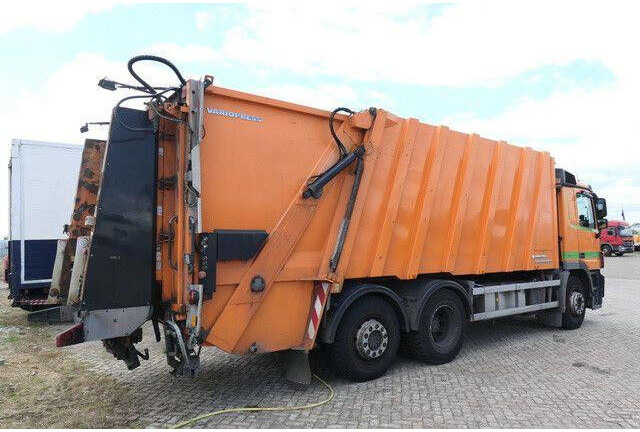 Mercedes-Benz 2532 L Actros 6x2, Faun, Zöller, 24m³, MP3, AC - Camión de basura: foto 4 Mercedes-Benz 2532 L Actros 6x2, Faun, Zöller, 24m³, MP3, AC - Camión de basura: foto 4