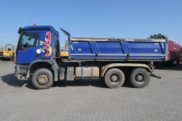 Mercedes-Benz 2643 K Arocs/6x4/Meiller/Plane/AHK/Klima - Camión volquete: foto 4 Mercedes-Benz 2643 K Arocs/6x4/Meiller/Plane/AHK/Klima - Camión volquete: foto 4