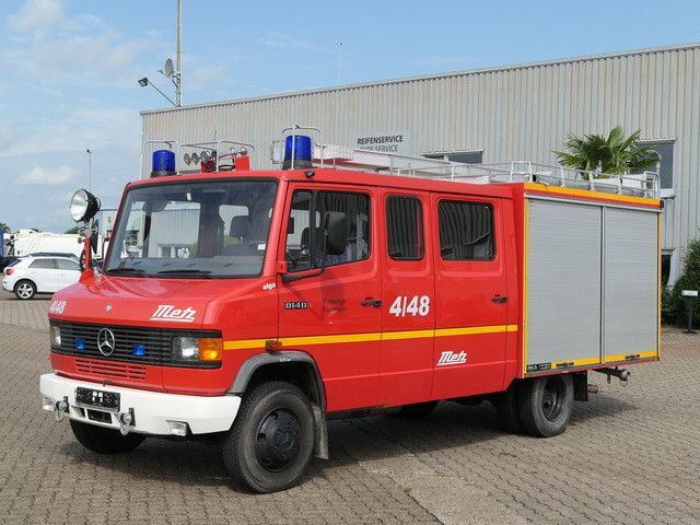 Mercedes-Benz 814 D/Feuerwehr/Metz/Wassertank/Pumpe - Camión de bomberos: foto 4 Mercedes-Benz 814 D/Feuerwehr/Metz/Wassertank/Pumpe - Camión de bomberos: foto 4