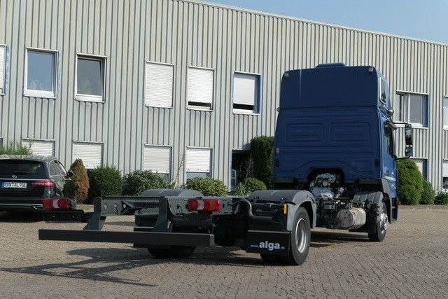 Mercedes-Benz 918 L Atego 4x2, Schlafliege, Klima,Nebenantrieb - Camión chasis: foto 3 Mercedes-Benz 918 L Atego 4x2, Schlafliege, Klima,Nebenantrieb - Camión chasis: foto 3
