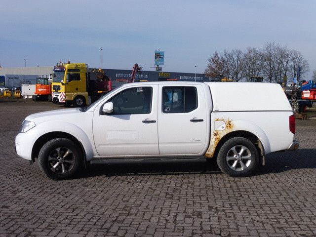 Nissan NAVARA 2.5 Tdi 4x4, DOKA, Pickup, Klima, AHK - SUV/ Todoterreno: foto 2 Nissan NAVARA 2.5 Tdi 4x4, DOKA, Pickup, Klima, AHK - SUV/ Todoterreno: foto 2