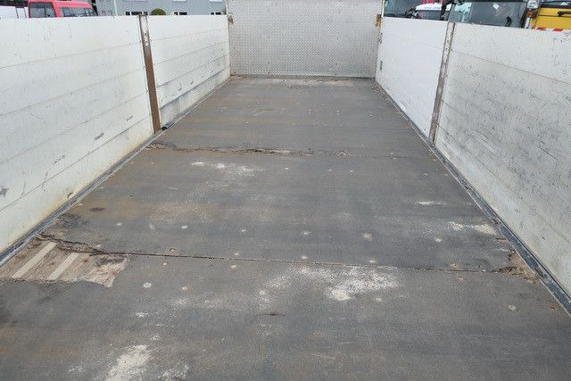 Schwarzmüller T-SERIE, Baustoffe, BPW, Alu-Felgen,7.100mm lang - Remolque caja abierta: foto 5 Schwarzmüller T-SERIE, Baustoffe, BPW, Alu-Felgen,7.100mm lang - Remolque caja abierta: foto 5