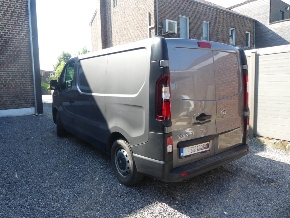 Camionnette Opel Vivaro (2018-122.114 km-VIN:WOVF7G60XJV634111) - Coche: foto 3 Camionnette Opel Vivaro (2018-122.114 km-VIN:WOVF7G60XJV634111) - Coche: foto 3