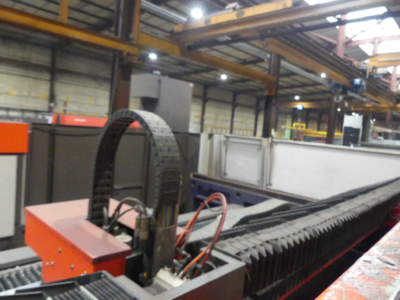 Machine de découpe 4m laser CO² avec refroidisseur et aspiration de fumée Bystronic Bylaser 4400 - Máquina para metal: foto 5 Machine de découpe 4m laser CO² avec refroidisseur et aspiration de fumée Bystronic Bylaser 4400 - Máquina para metal: foto 5