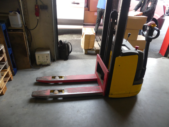 REF:Bâtiment A - Gerbeur Komatsu MWS 10-1R - Apilador: foto 2 REF:Bâtiment A - Gerbeur Komatsu MWS 10-1R - Apilador: foto 2