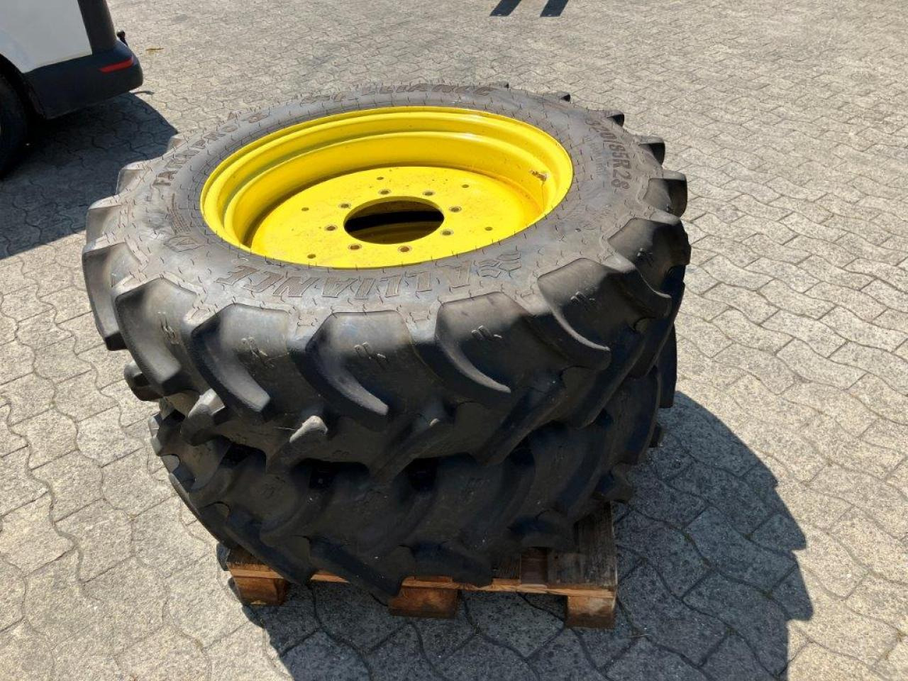 Alliance 320/85R28 - Neumático para Maquinaria agrícola: foto 3 Alliance 320/85R28 - Neumático para Maquinaria agrícola: foto 3