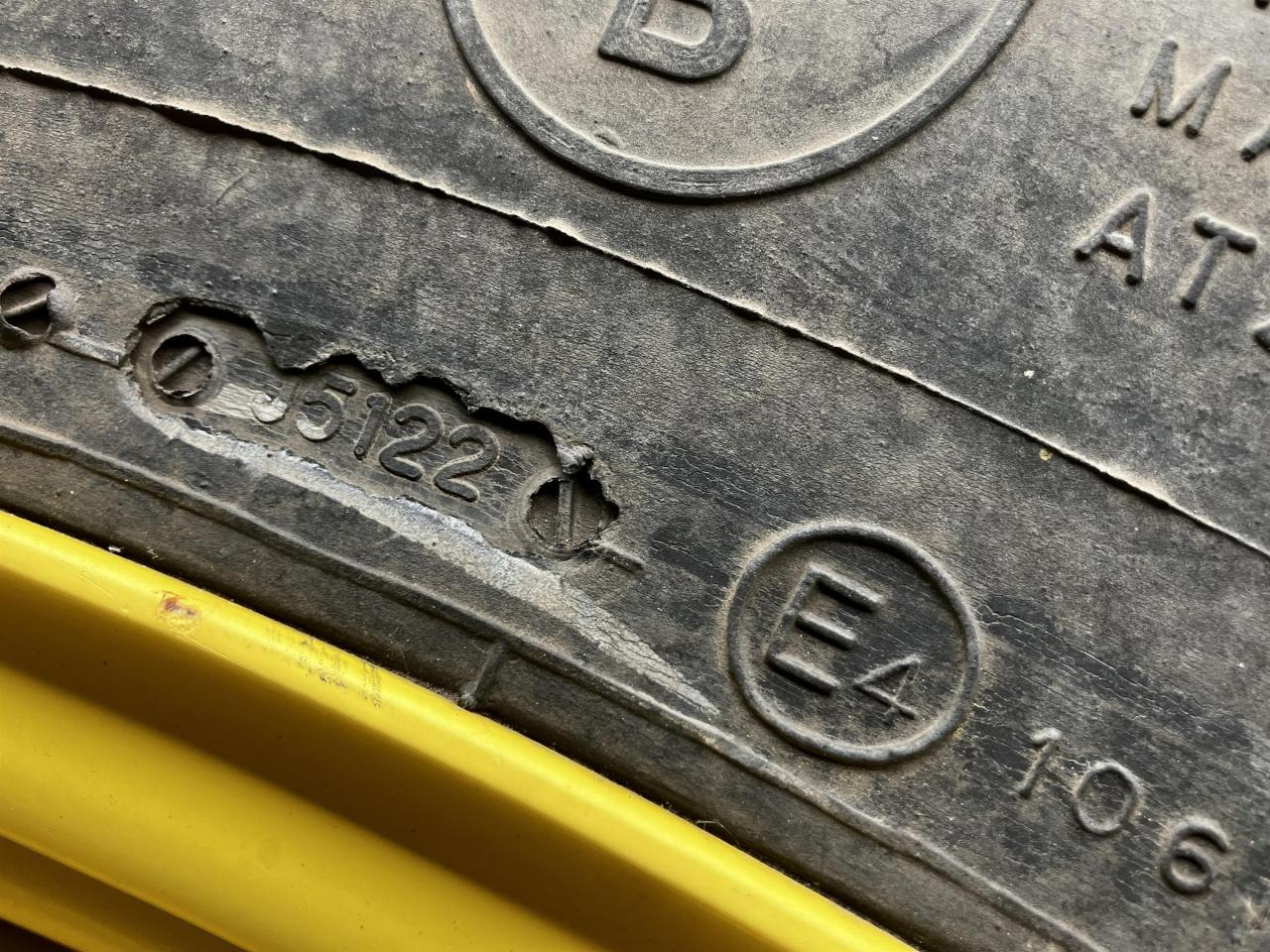 BKT 270/95R32 - Neumático para Maquinaria agrícola: foto 5 BKT 270/95R32 - Neumático para Maquinaria agrícola: foto 5