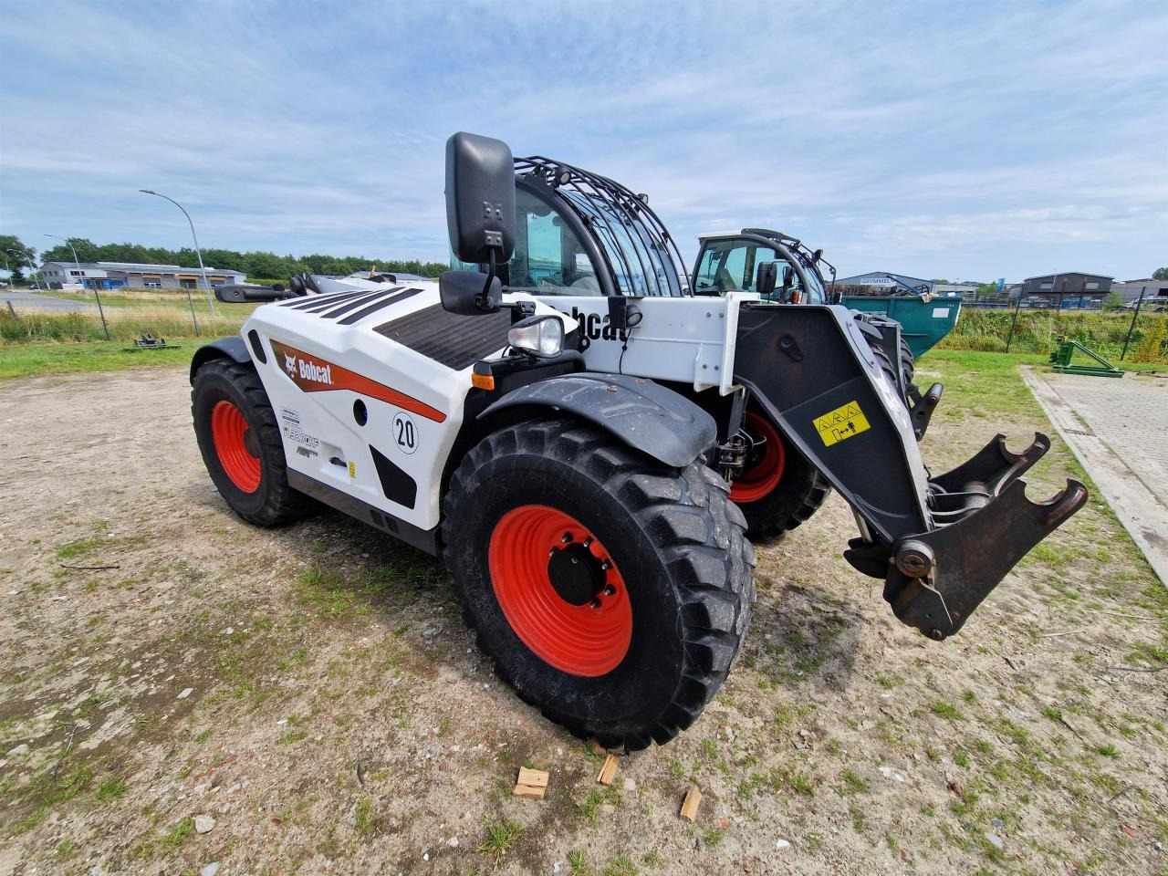 Bobcat TL 38.70 HF - Manipulador telescópico: foto 2 Bobcat TL 38.70 HF - Manipulador telescópico: foto 2
