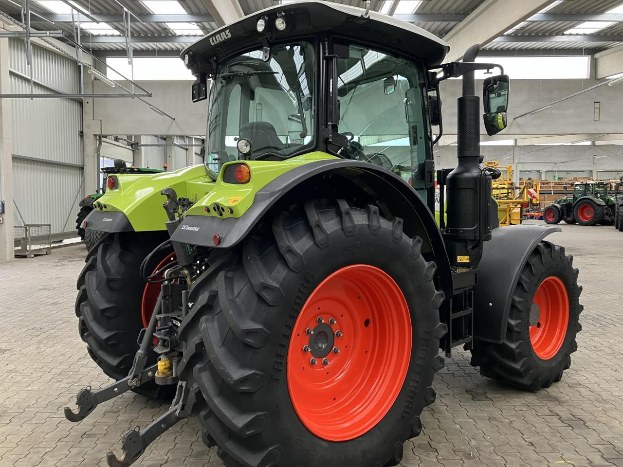CLAAS Arion 550 - Tractor: foto 4 CLAAS Arion 550 - Tractor: foto 4
