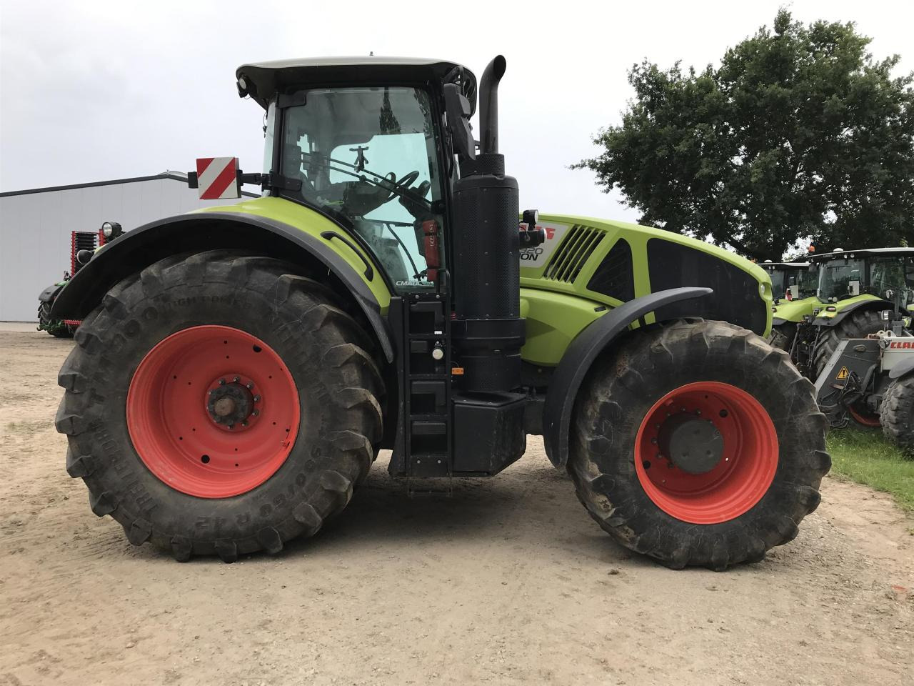 CLAAS Axion 920 - Tractor: foto 2 CLAAS Axion 920 - Tractor: foto 2