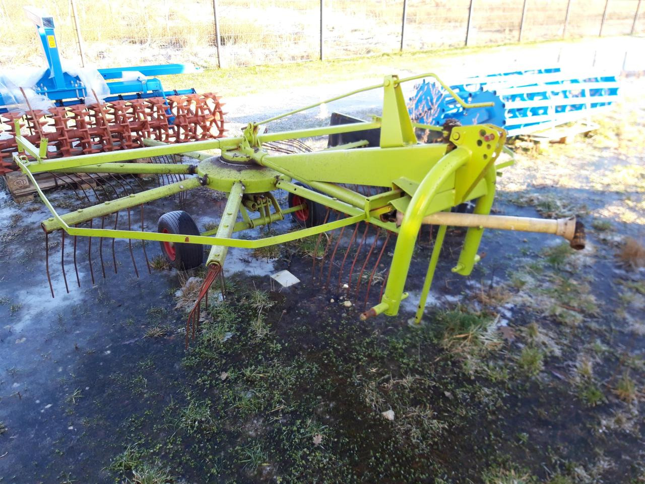 CLAAS WS 320 S - Henificadora: foto 1 CLAAS WS 320 S - Henificadora: foto 1