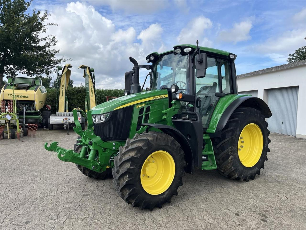 John Deere 6100M - Tractor: foto 1 John Deere 6100M - Tractor: foto 1
