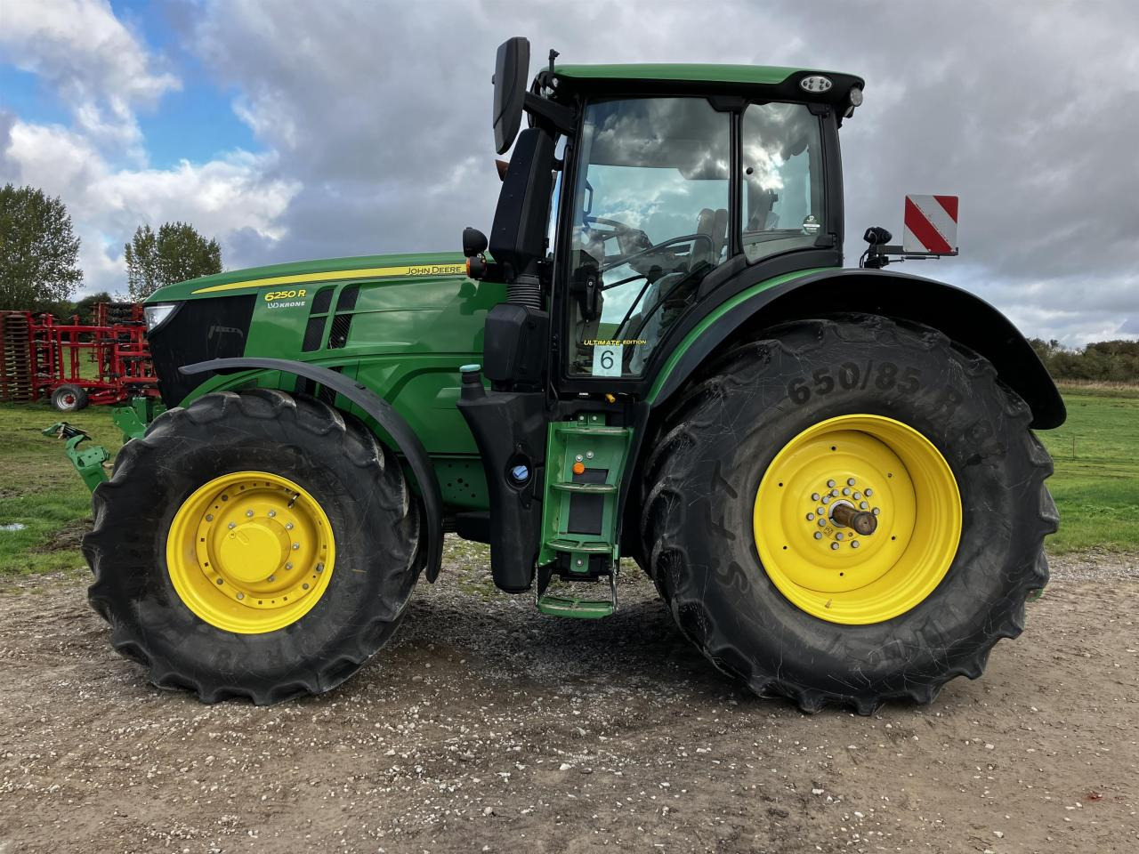 John Deere 6250R - Tractor: foto 1 John Deere 6250R - Tractor: foto 1