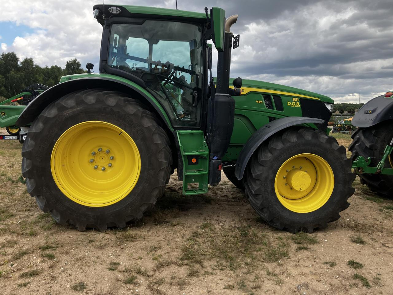 John Deere 6R 185 - Tractor: foto 2 John Deere 6R 185 - Tractor: foto 2