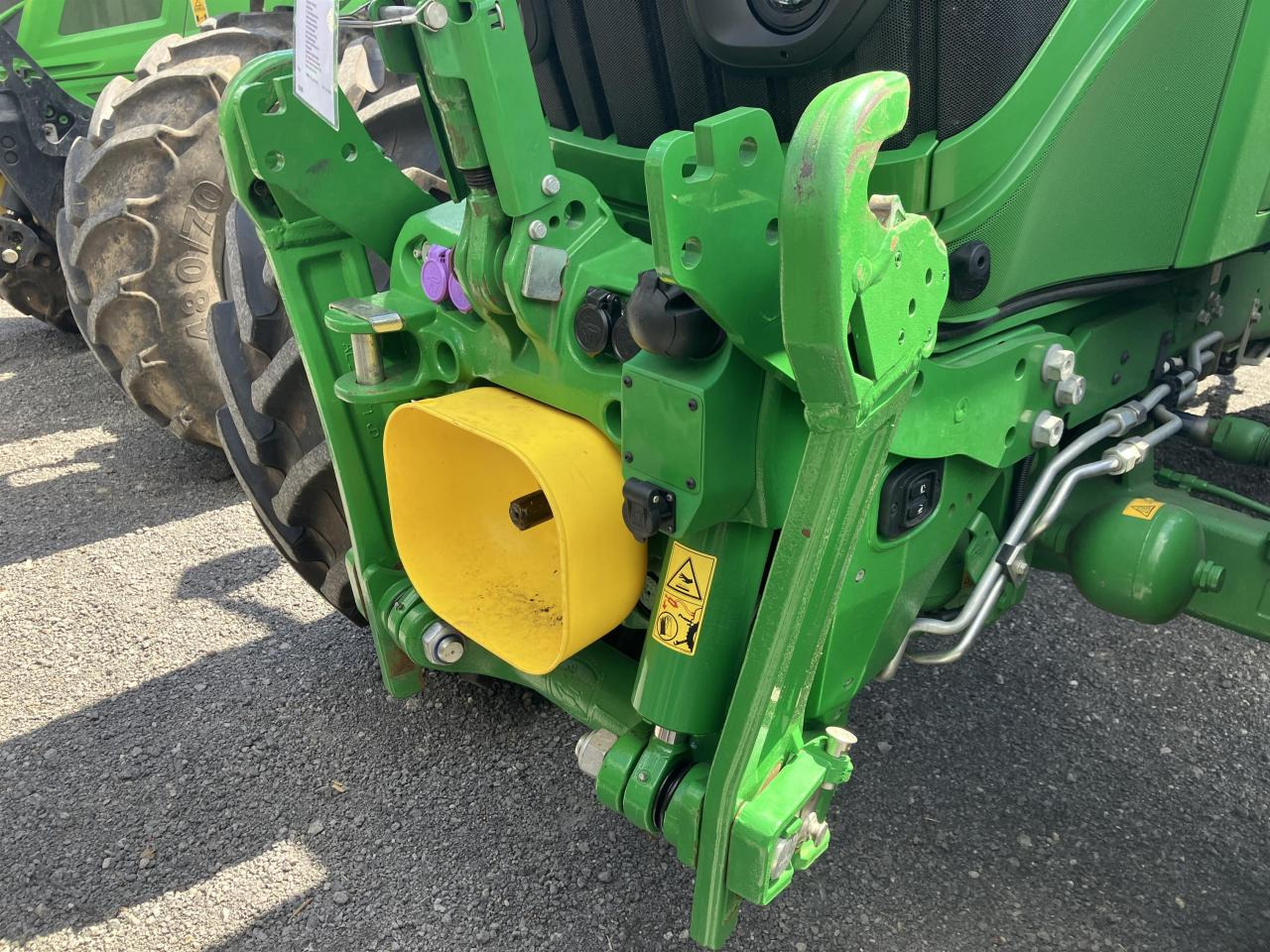John Deere 6R 185 - Tractor: foto 2 John Deere 6R 185 - Tractor: foto 2