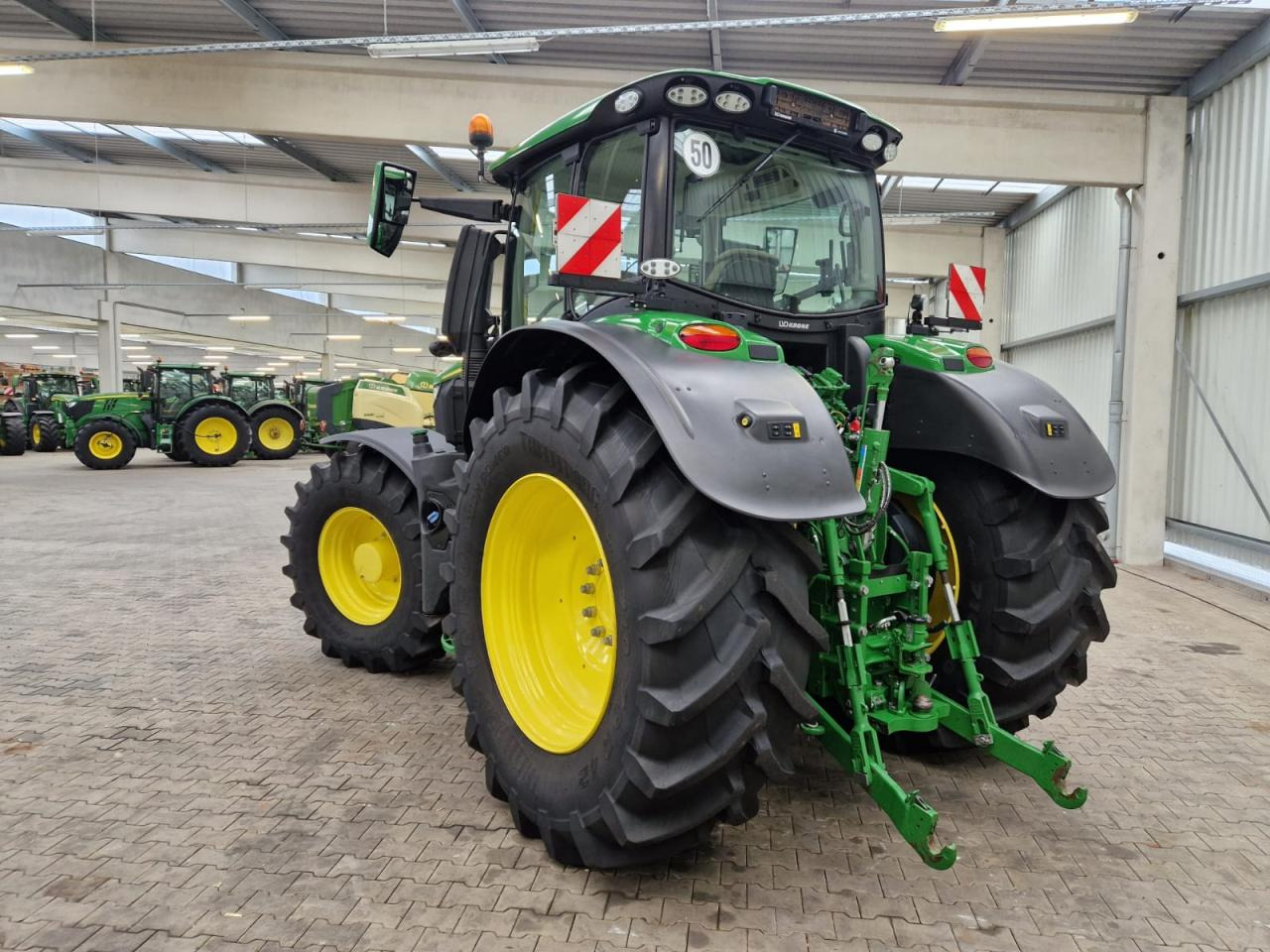 John Deere 6R 250 - Tractor: foto 3 John Deere 6R 250 - Tractor: foto 3
