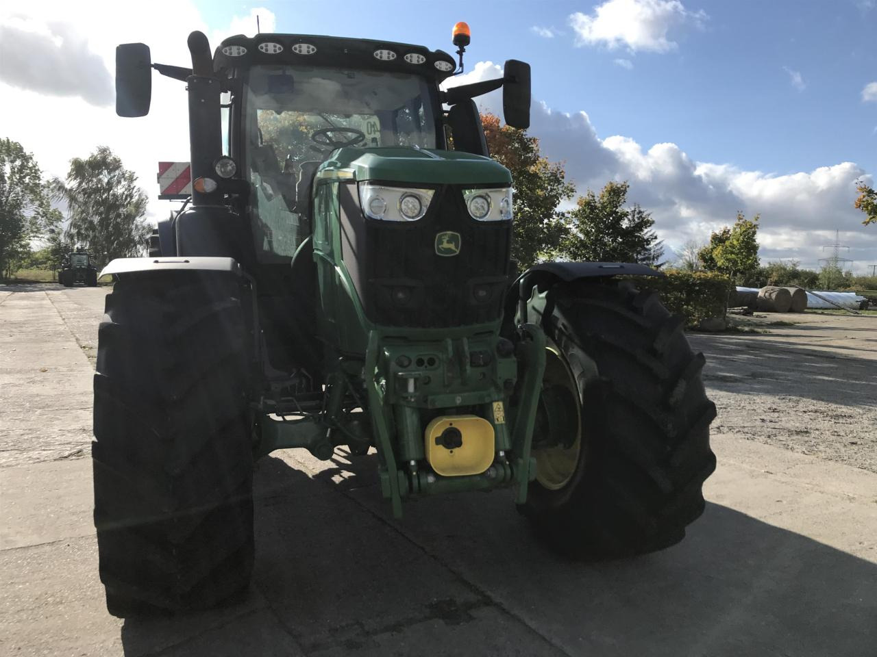 John Deere 6R 250 - Tractor: foto 3 John Deere 6R 250 - Tractor: foto 3