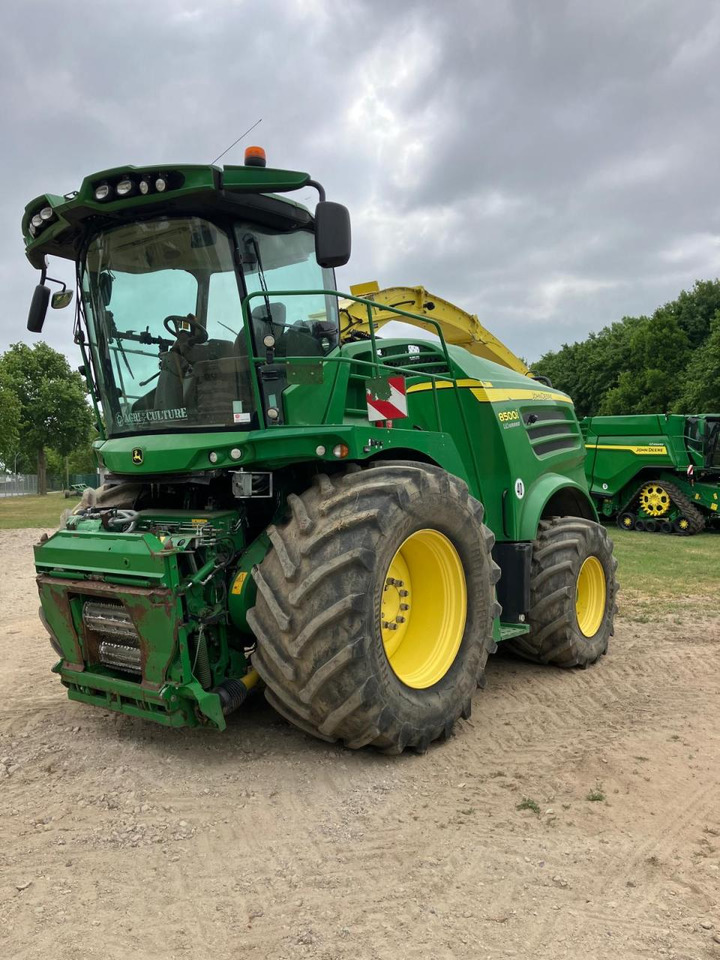 John Deere 8500 - Cosechadora de forraje: foto 1 John Deere 8500 - Cosechadora de forraje: foto 1