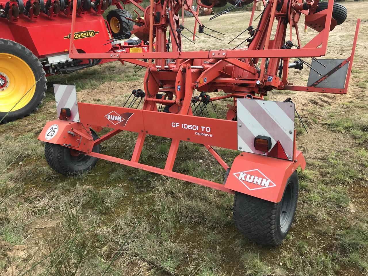 Kuhn GF 10601TO - Henificadora: foto 5 Kuhn GF 10601TO - Henificadora: foto 5