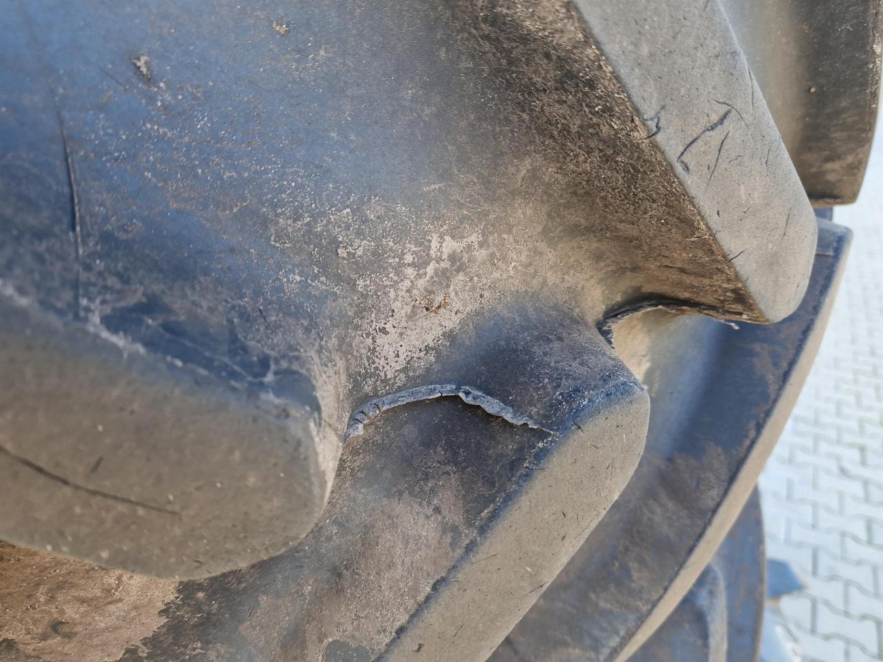 Michelin 420/70R24 - Neumático para Maquinaria agrícola: foto 3 Michelin 420/70R24 - Neumático para Maquinaria agrícola: foto 3