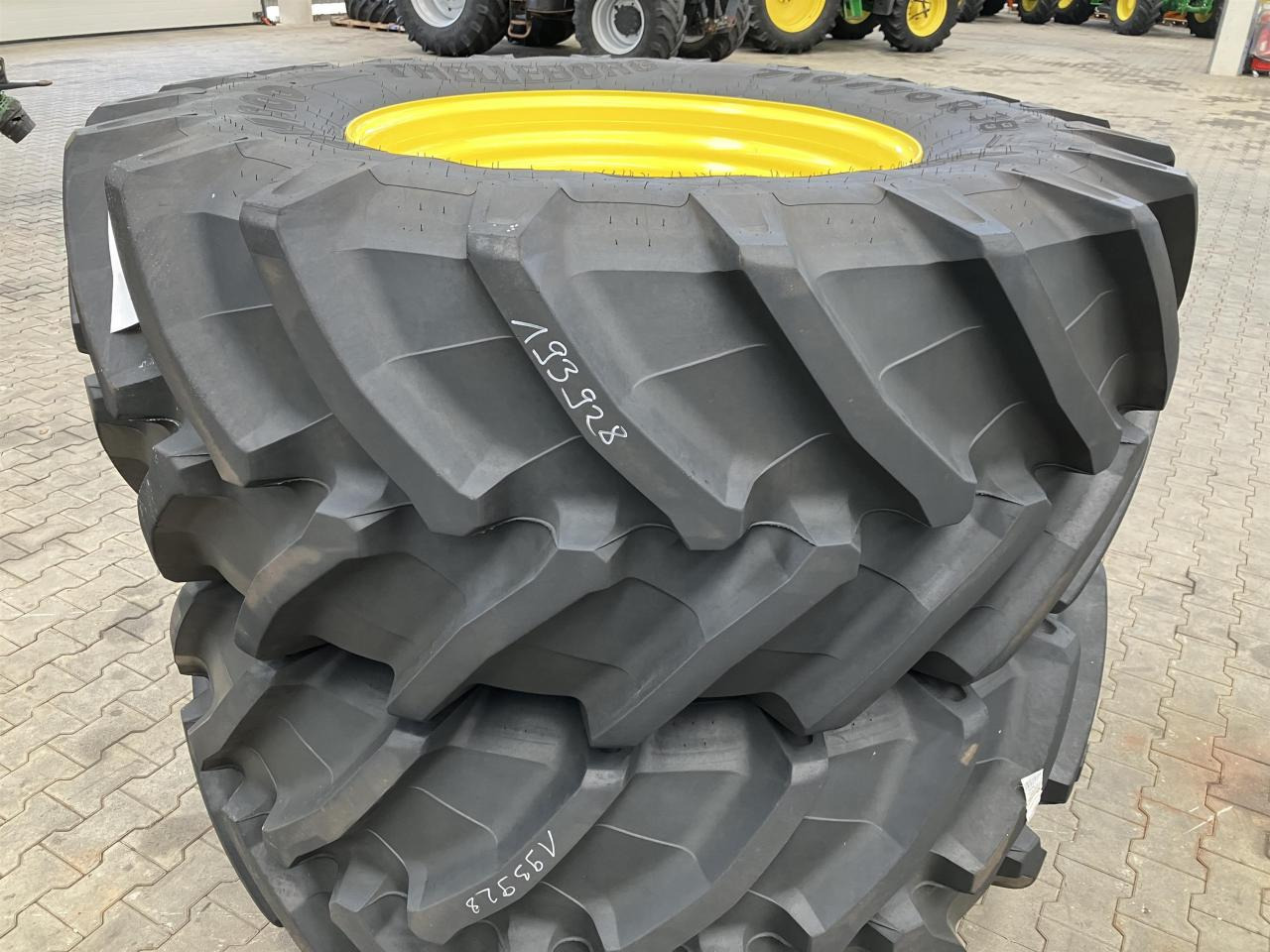 Trelleborg 710/70R38 - Neumático para Maquinaria agrícola: foto 1 Trelleborg 710/70R38 - Neumático para Maquinaria agrícola: foto 1