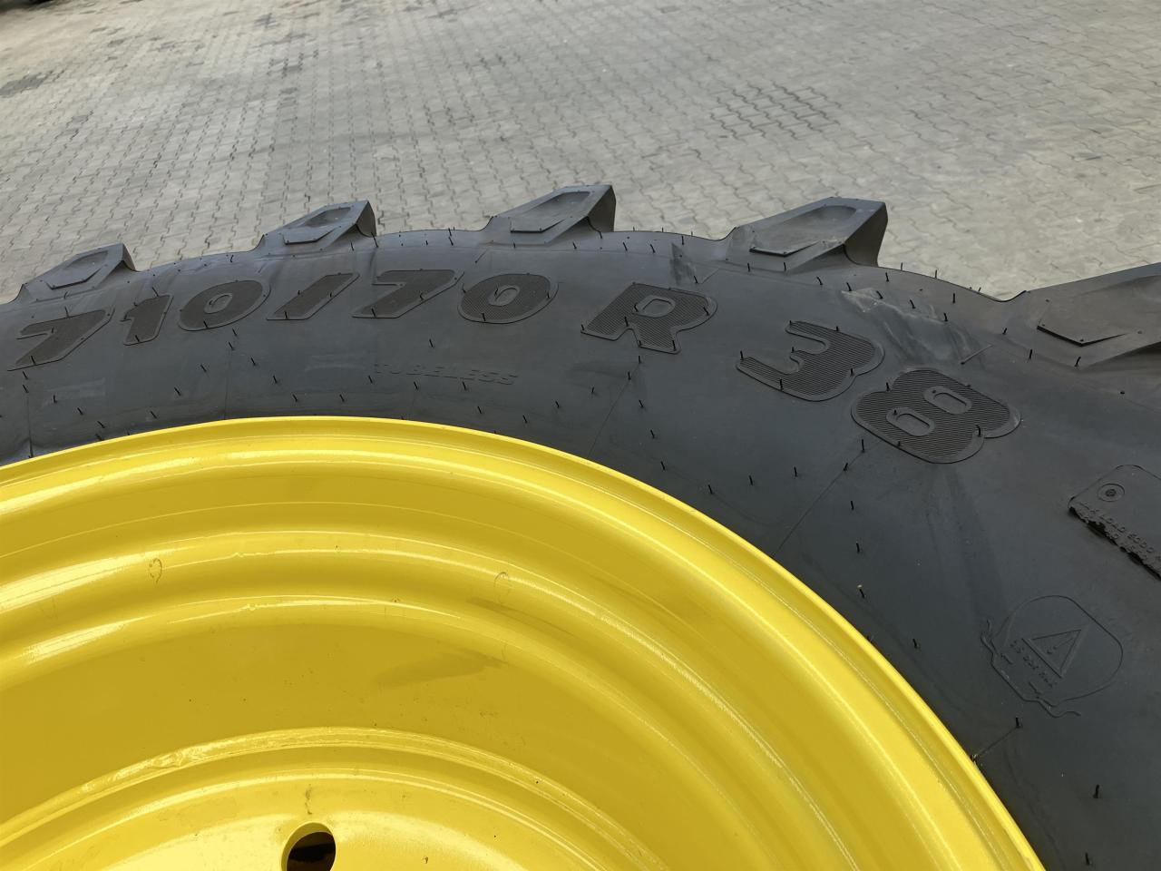 Trelleborg 710/70R38 - Neumático para Maquinaria agrícola: foto 2 Trelleborg 710/70R38 - Neumático para Maquinaria agrícola: foto 2