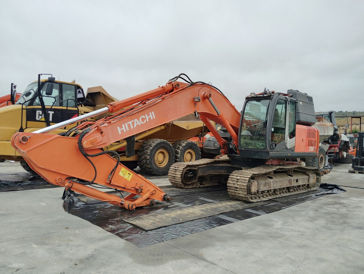 EXCAVADORA HITACHI ZX250LCN-3 - Excavadora de cadenas: foto 1 EXCAVADORA HITACHI ZX250LCN-3 - Excavadora de cadenas: foto 1