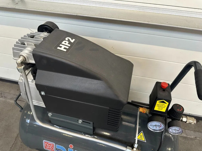 Airmec FIAC 2 PK 170 L / min 8 Bar Elektrische Zuigercompressor Overstock - Compresor de aire: foto 5 Airmec FIAC 2 PK 170 L / min 8 Bar Elektrische Zuigercompressor Overstock - Compresor de aire: foto 5