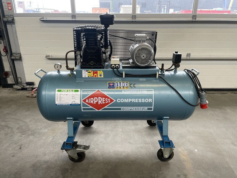 Airpress K300/600 Elektrische Zuigercompressor 3 kW 400 L / min 10 Bar - Compresor de aire: foto 1 Airpress K300/600 Elektrische Zuigercompressor 3 kW 400 L / min 10 Bar - Compresor de aire: foto 1